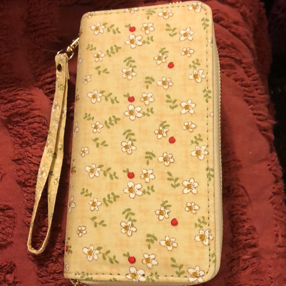 NWOT Wristlet Wallet